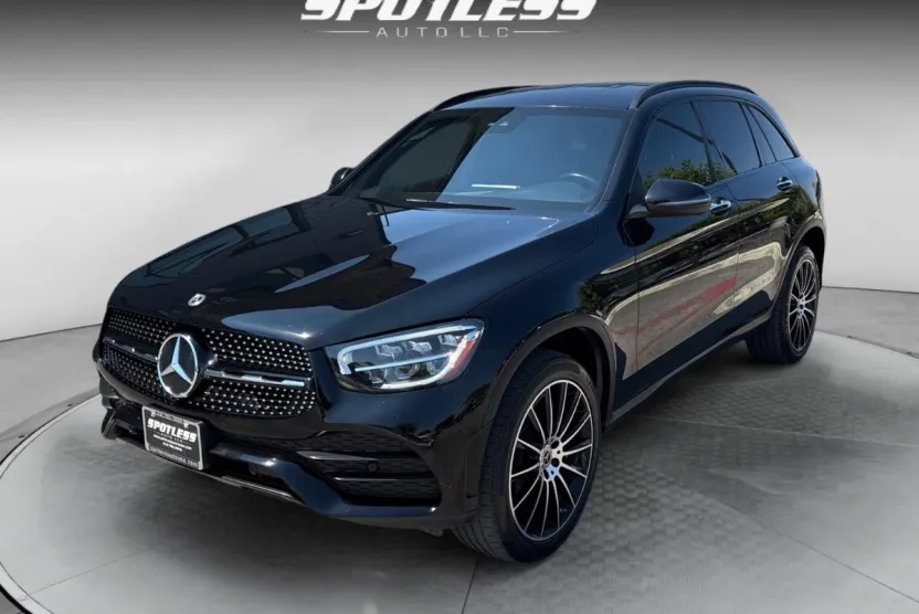 2022 Mercedes Benz GLC 300 photo 1
