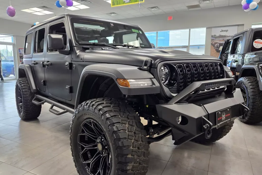 2025 Jeep Wrangler photo 1
