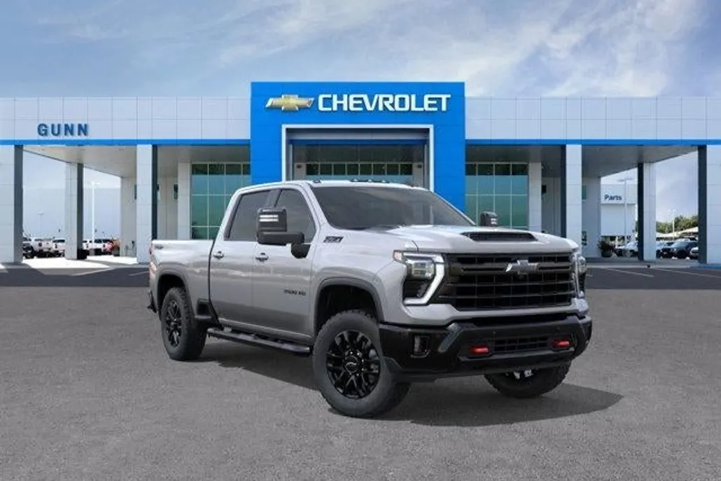 2026 Chevrolet Silverado 3500HD LT photo 1