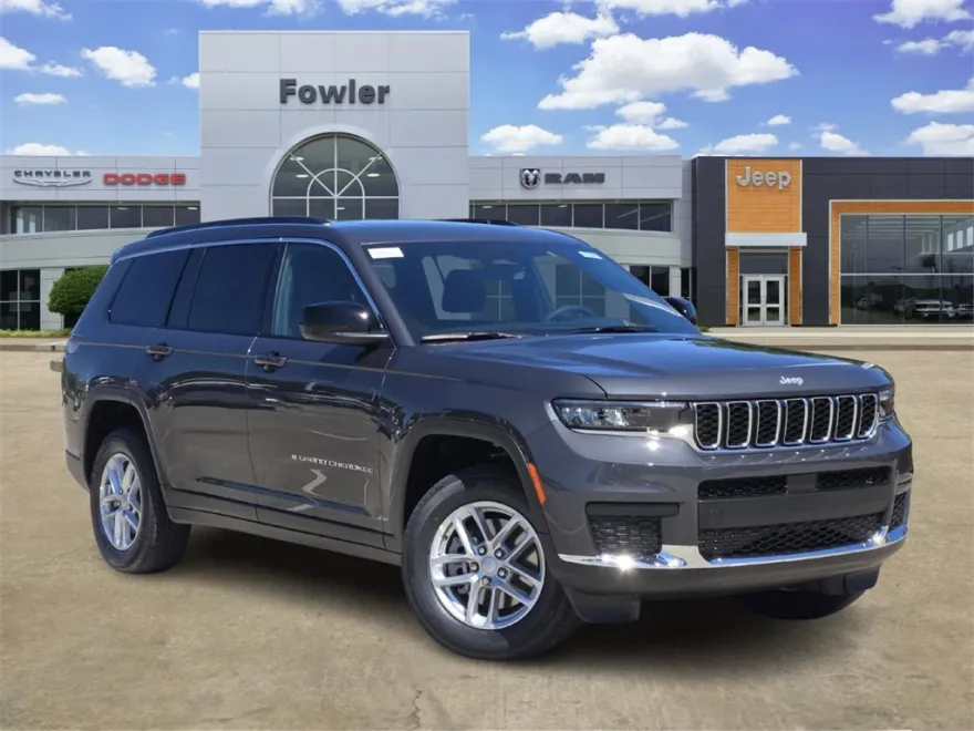 2025 Jeep Grand Cherokee Laredo photo 1