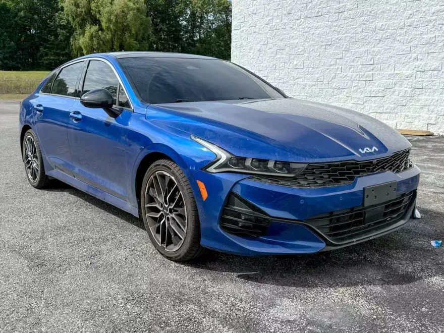 2023 Kia K5 GT photo 1