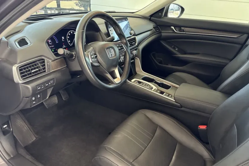 2021 Honda Accord Hybrid Touring photo 1