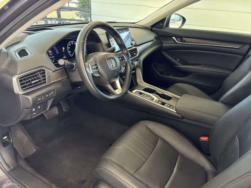 2021 Honda Accord Hybrid Touring photo 1
