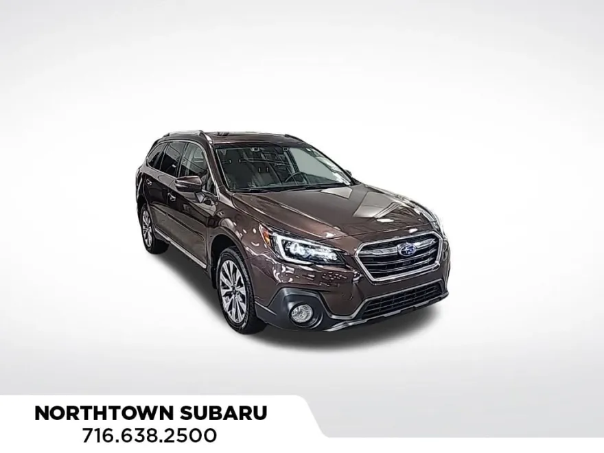 2019 Subaru Outback 3.6R Touring photo 1