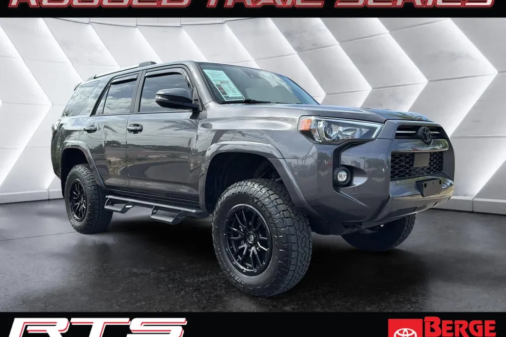 2023 Toyota 4Runner SR5 Premium photo 1
