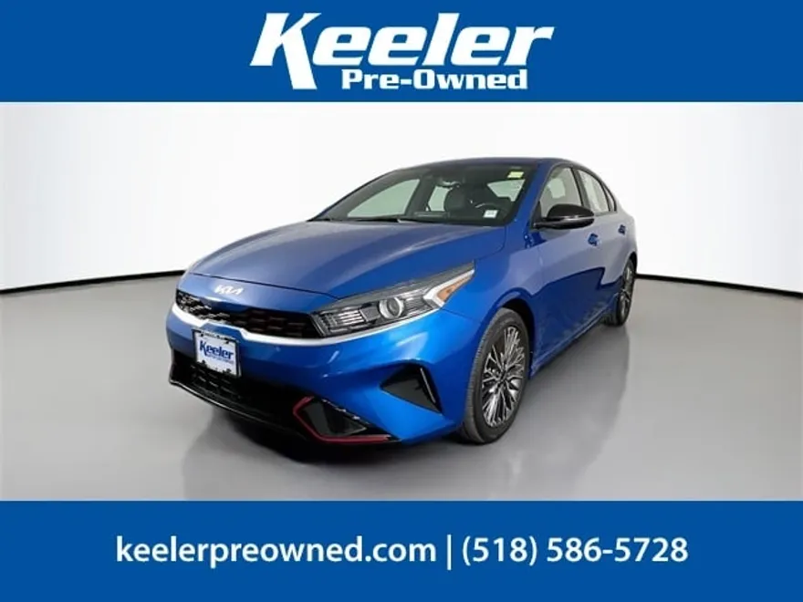 2022 Kia Forte GT-Line photo 1