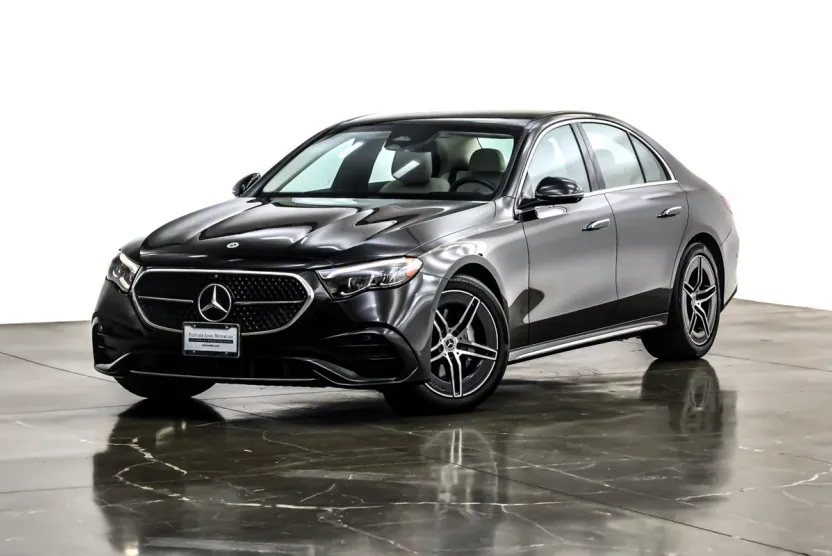 2025 Mercedes Benz E 350 4MATIC Sedan photo 1