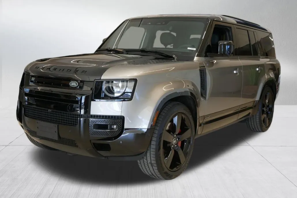 2025 Land Rover Defender X photo 1