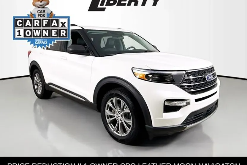 2022 Ford Explorer XLT photo 1
