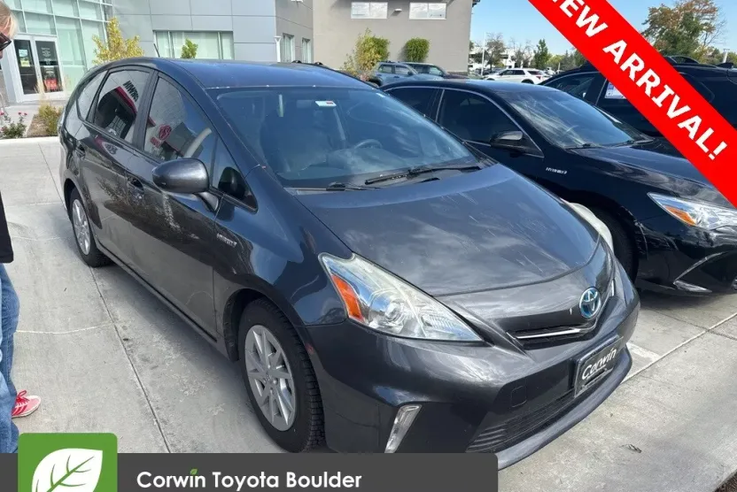 2014 Toyota Prius V Three photo 1