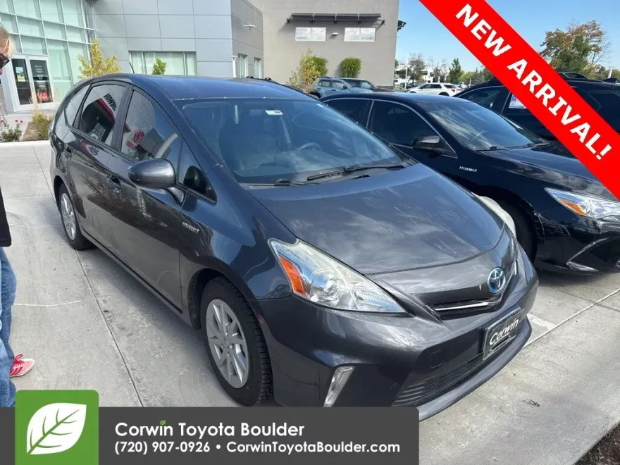 2014 Toyota Prius V Three photo 1