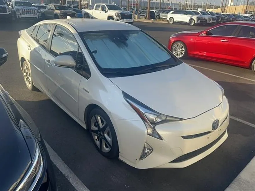 2017 Toyota Prius Four Touring photo 1