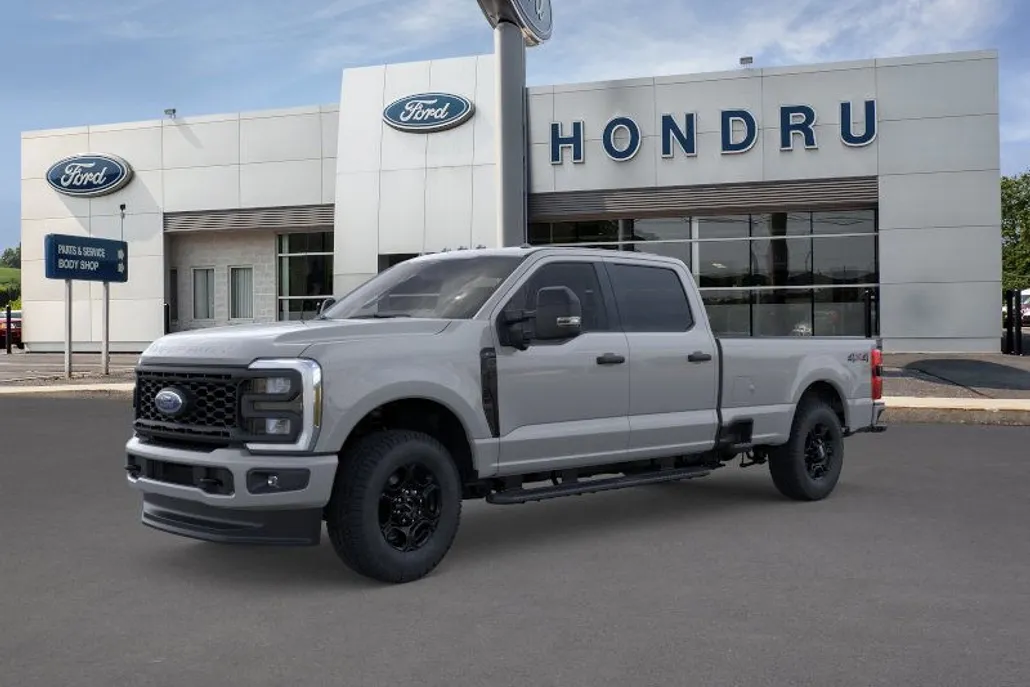 2025 Ford F-250 photo 1