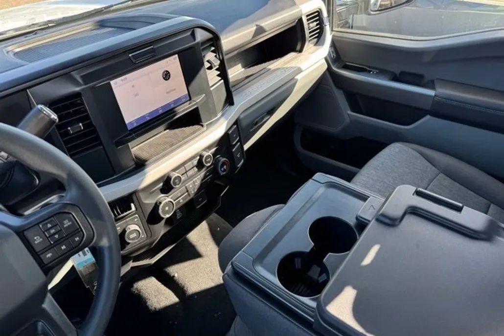 2026 Ford F-350 photo 1