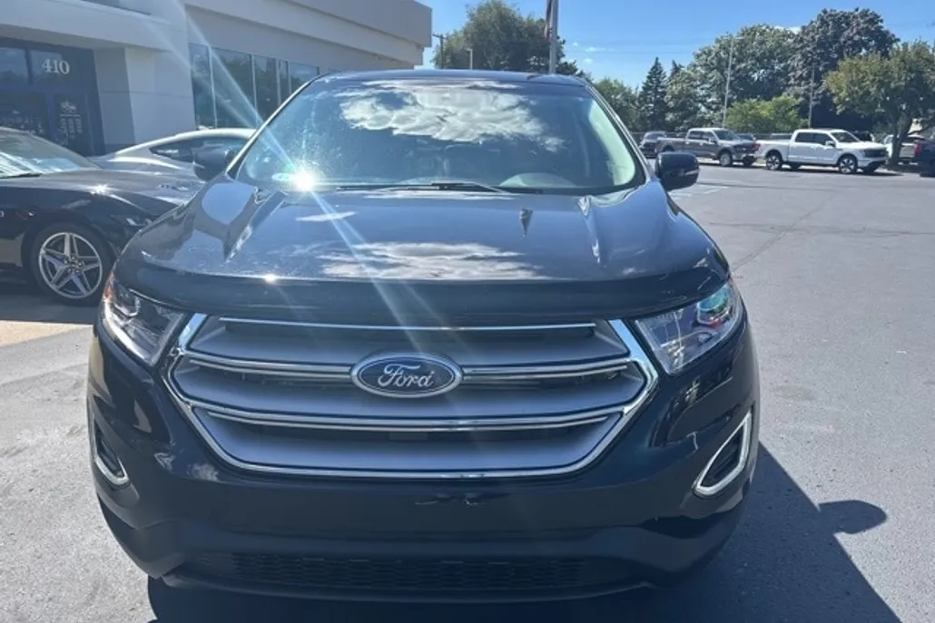 2016 Ford Edge SEL photo 1