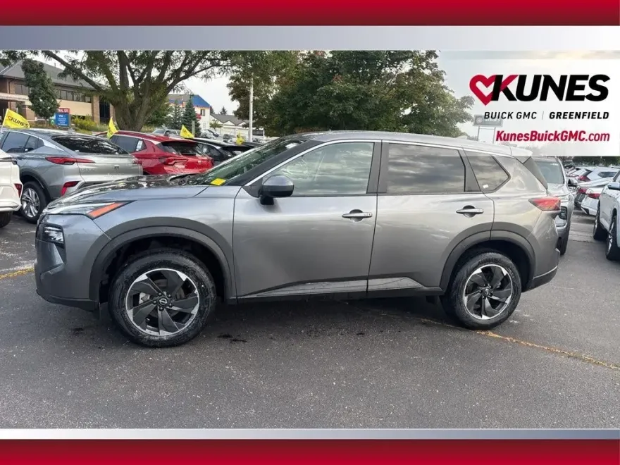 2024 Nissan Rogue SV photo 1