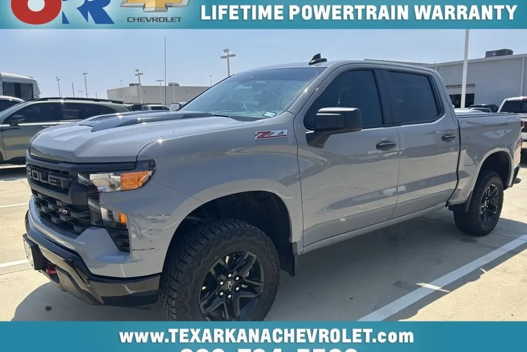 2024 Chevrolet Silverado 1500 Custom Trail Boss photo 1