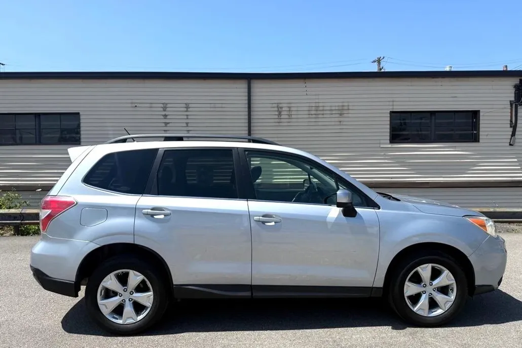 2014 Subaru Forester 2.5i Limited photo 1