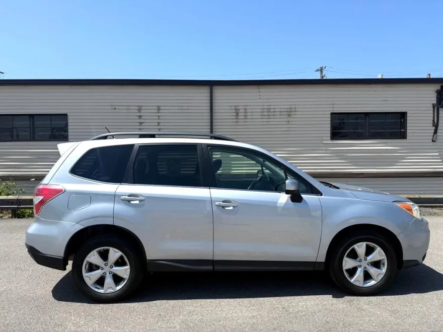 2014 Subaru Forester 2.5i Limited photo 1
