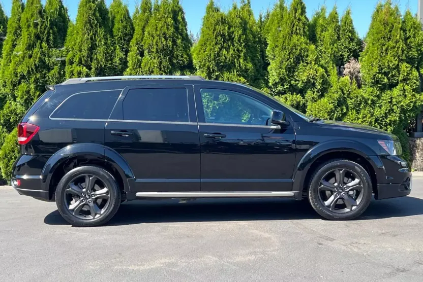2019 Dodge Journey Crossroad photo 1