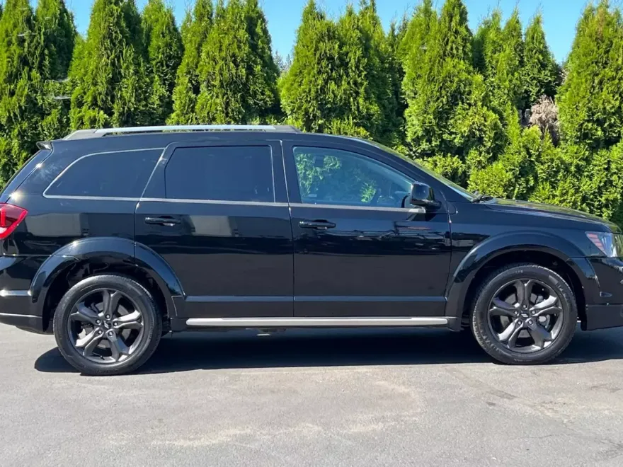 2019 Dodge Journey Crossroad photo 1