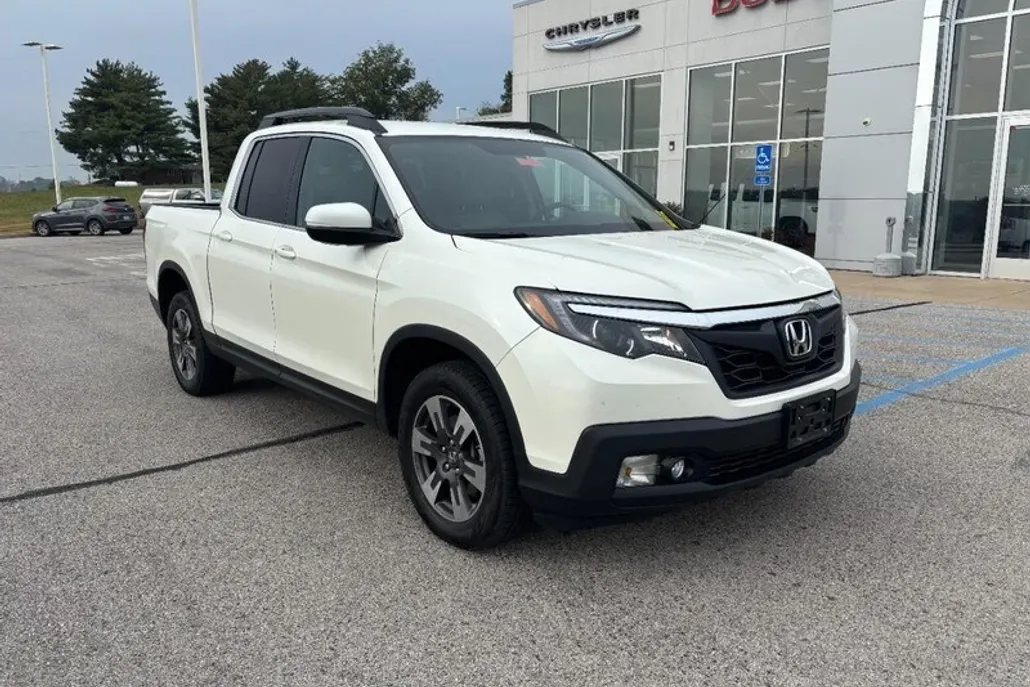 2017 Honda Ridgeline RTL photo 1