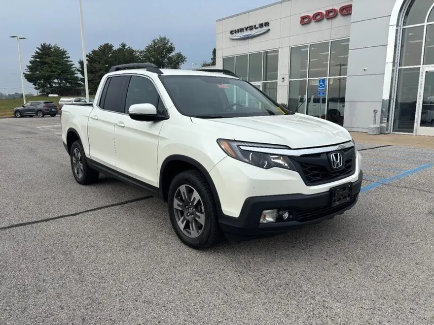 2017 Honda Ridgeline RTL photo 1
