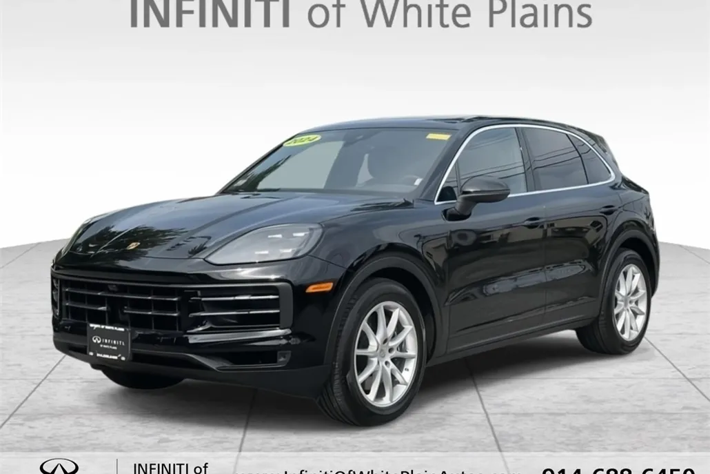 2024 Porsche Cayenne Base photo 1