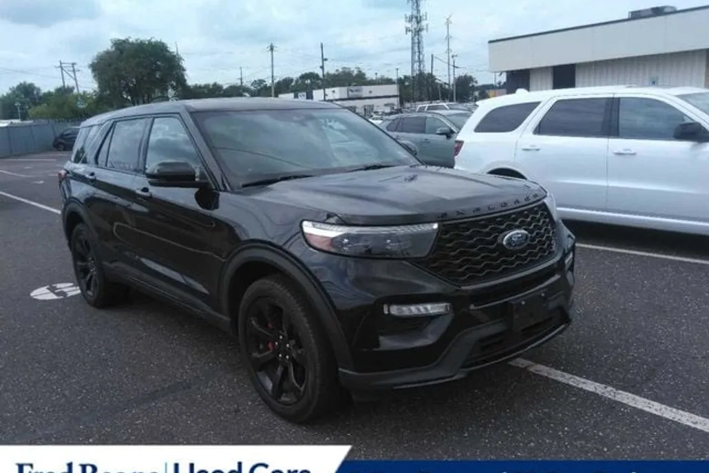 2021 Ford Explorer ST photo 1