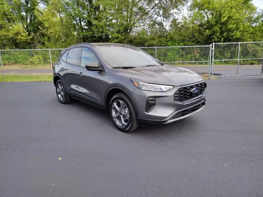 2026 Ford Escape ST-Line photo 1