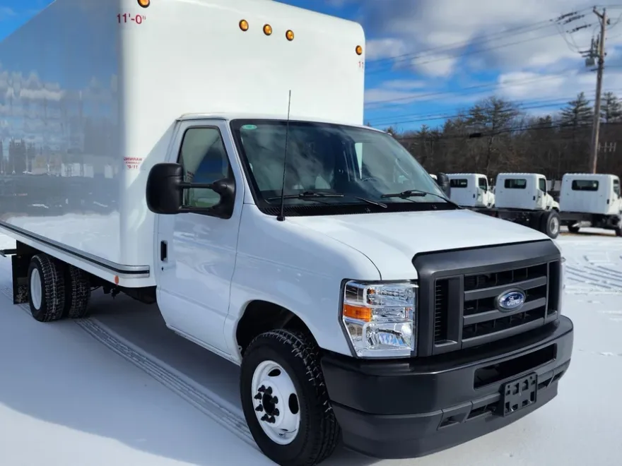 2024 Ford E-350 photo 1