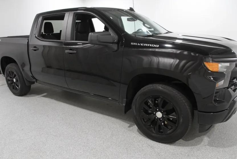 2022 Chevrolet Silverado 1500 Custom photo 1