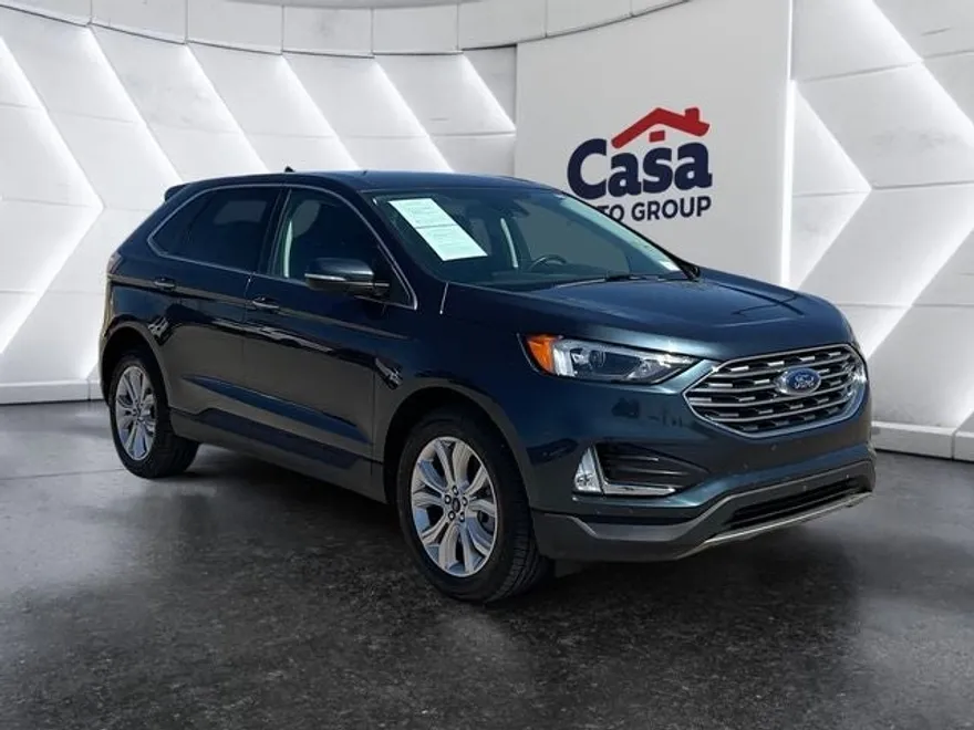 2024 Ford Edge Titanium photo 1