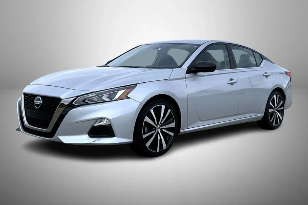 2022 Nissan Altima 2.5 SR photo 1