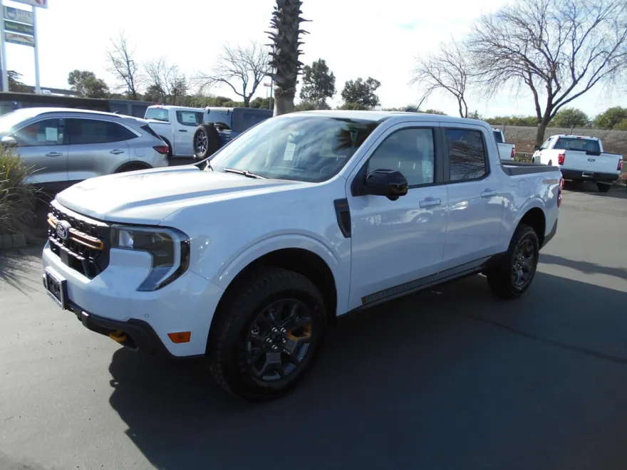 2025 Ford Maverick Tremor photo 1