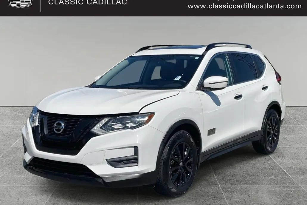 2017 Nissan Rogue SV photo 1