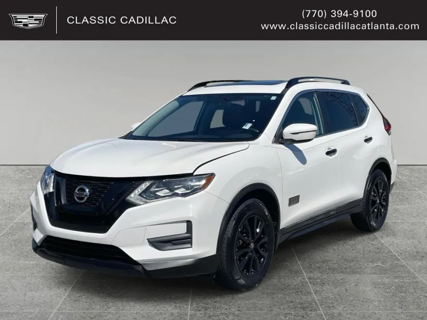 2017 Nissan Rogue SV photo 1