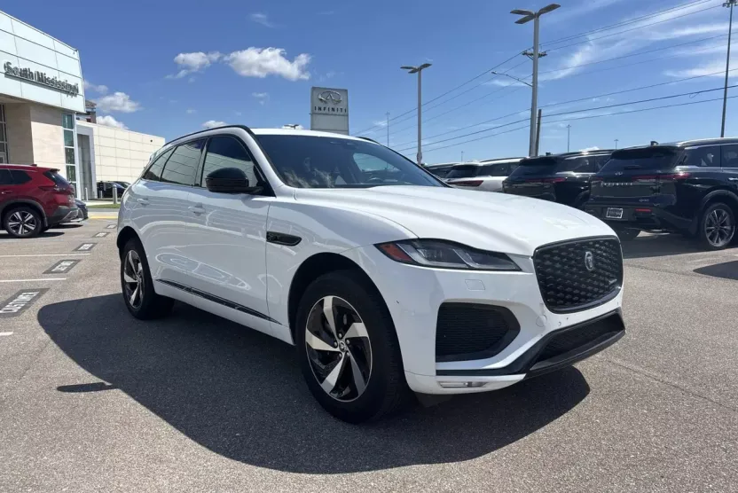 2024 Jaguar F-PACE P250 R-Dynamic S photo 1