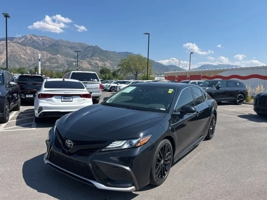 2021 Toyota Camry XSE V6 photo 1