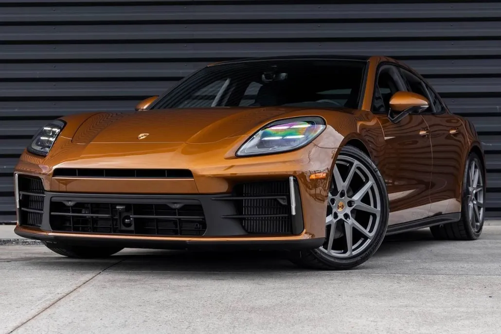 2025 Porsche Panamera Base photo 1