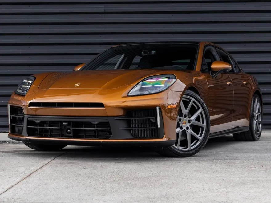 2025 Porsche Panamera Base photo 1