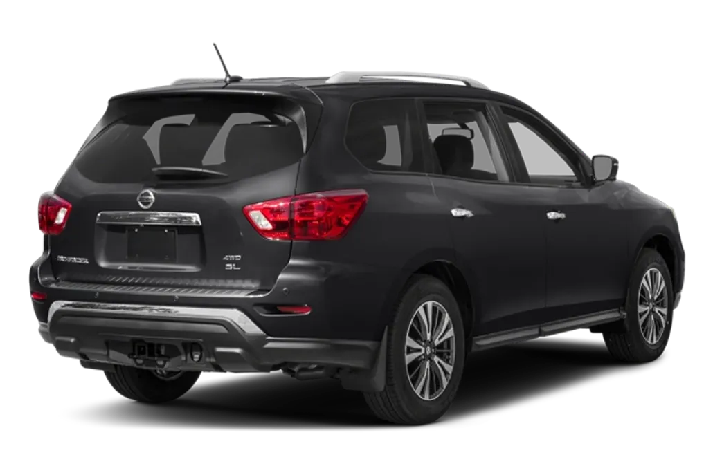 2018 Nissan Pathfinder SL photo 1