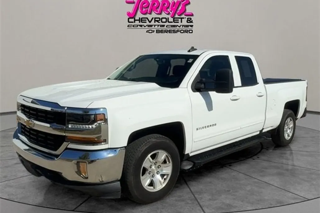 2018 Chevrolet Silverado 1500 LT photo 1