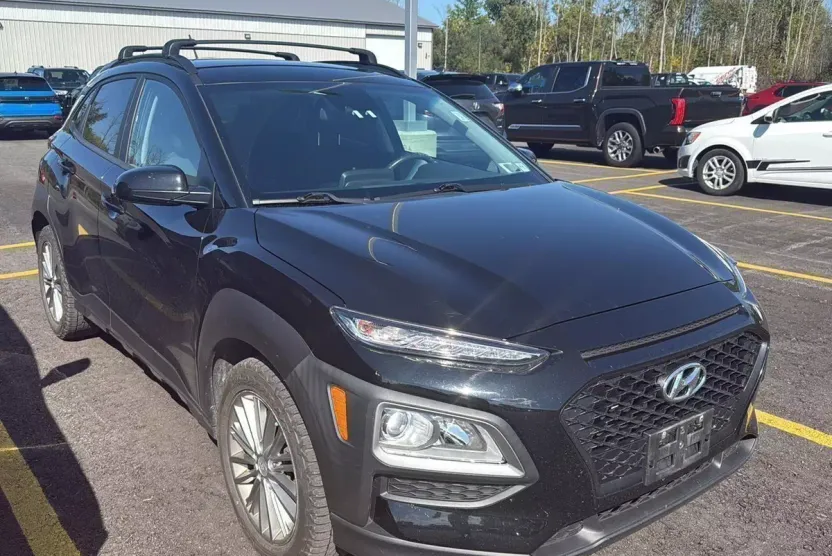 2020 Hyundai Kona SEL photo 1