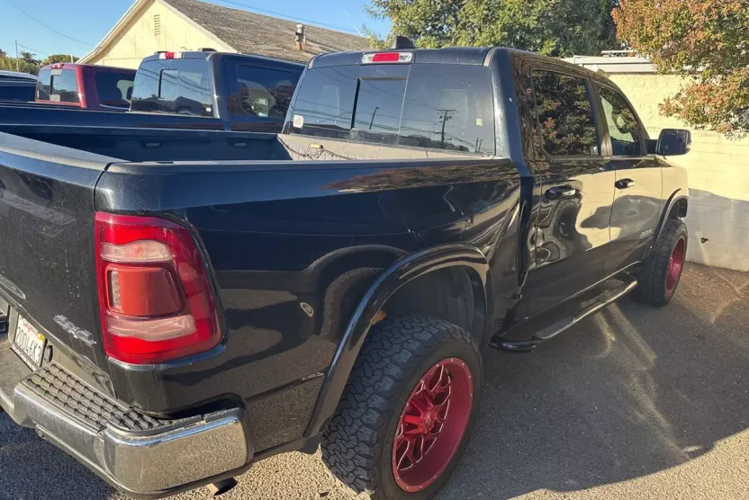 2019 Ram 1500 Laramie photo 1