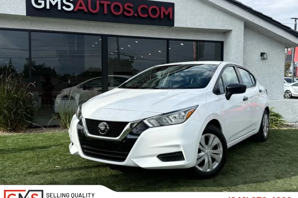 2021 Nissan Versa S photo 1