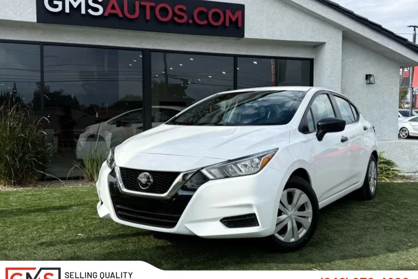 2021 Nissan Versa S photo 1