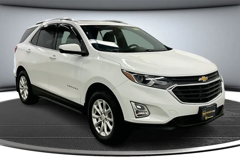 2018 Chevrolet Equinox LT photo 1