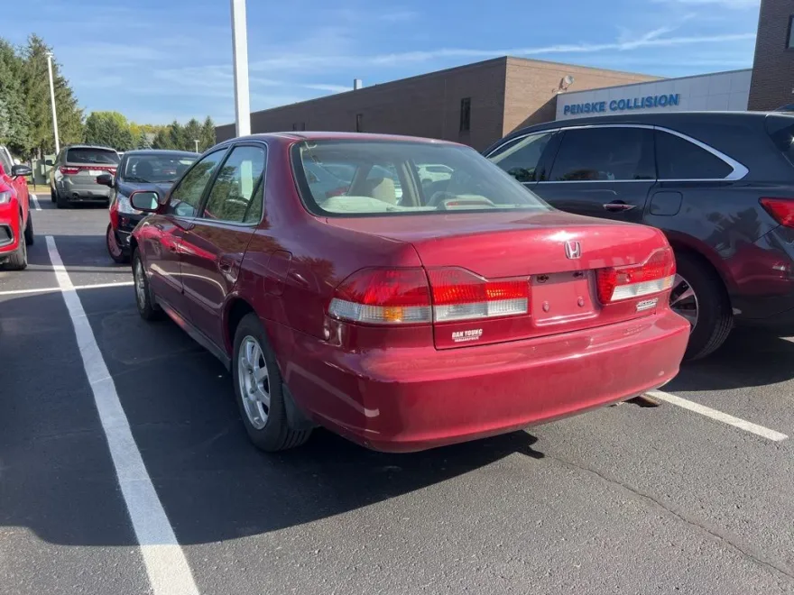 2002 Honda Accord SE photo 1