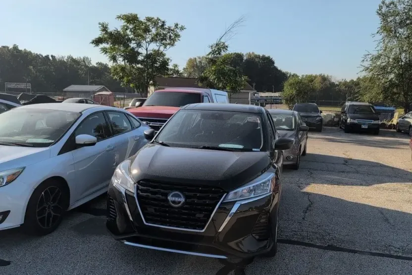 2024 Nissan Kicks S photo 1